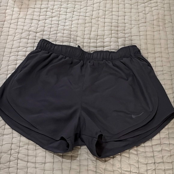 Nike Pants - Nike small dry fit shorts